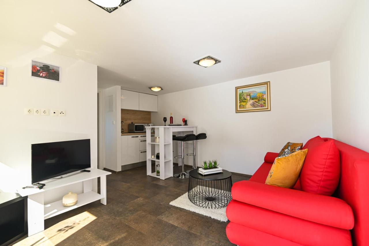 Apartmani Cesarica Трогир Экстерьер фото
