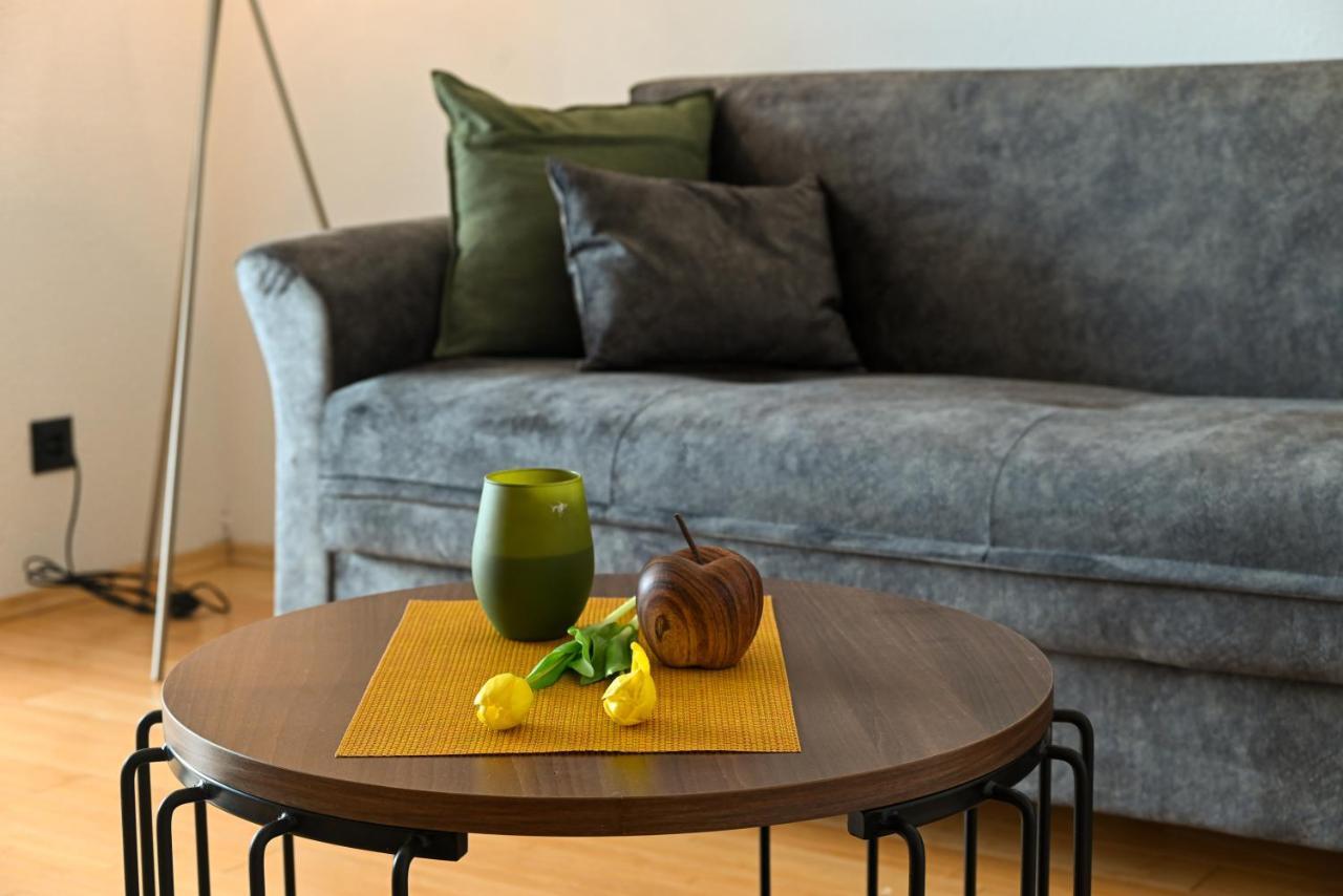 Apartmani Cesarica Трогир Экстерьер фото